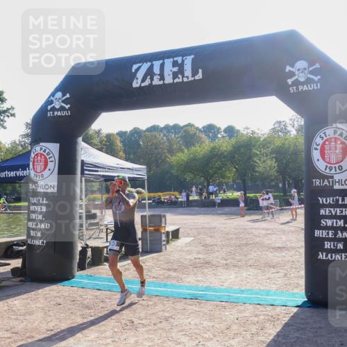08.09.2024 - Stadtparktriathlon Luisa Fischer http://msf.ph/oto/7031691 08.09.2024 09:40:03 Ziel 50 meine-sportfotos.de