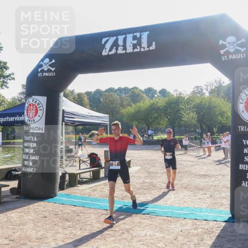 08.09.2024 - Stadtparktriathlon Luisa Fischer http://msf.ph/oto/7031964 08.09.2024 09:43:12 Ziel 21, 27, 63 meine-sportfotos.de