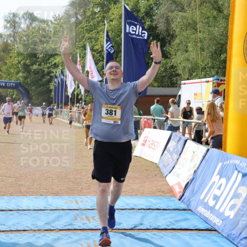 08.09.2024 - Airport Race Strokosch-Dieckow http://msf.ph/oto/7032376 08.09.2024 12:43:12 Ziel 43, 307, 381, 420, 661, 990, 1023 meine-sportfotos.de