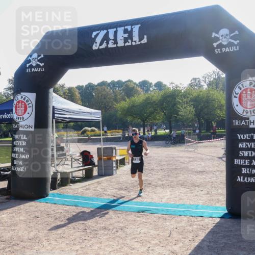 08.09.2024 - Stadtparktriathlon Luisa Fischer http://msf.ph/oto/7032549 08.09.2024 09:52:07 Ziel 126 meine-sportfotos.de