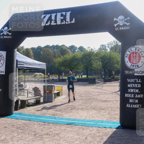 08.09.2024 - Stadtparktriathlon Luisa Fischer http://msf.ph/oto/7032574 08.09.2024 09:52:22 Ziel 67 meine-sportfotos.de