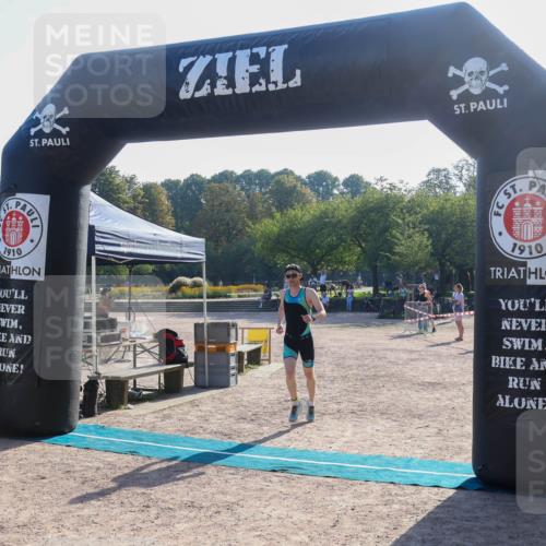 08.09.2024 - Stadtparktriathlon Luisa Fischer http://msf.ph/oto/7032774 08.09.2024 09:55:35 Ziel 109 meine-sportfotos.de