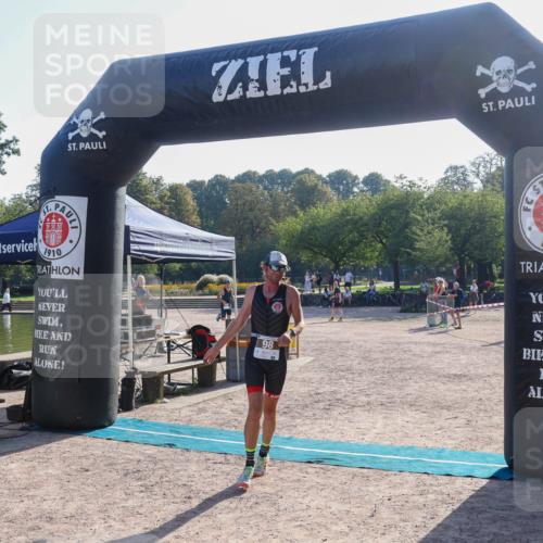 08.09.2024 - Stadtparktriathlon Luisa Fischer http://msf.ph/oto/7032903 08.09.2024 09:56:44 Ziel 98, 123 meine-sportfotos.de