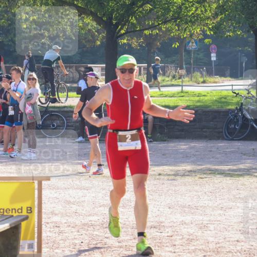 08.09.2024 - Stadtparktriathlon Luisa Fischer http://msf.ph/oto/7033245 08.09.2024 10:08:39 Ziel 2 meine-sportfotos.de