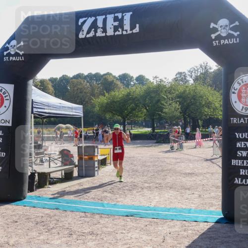 08.09.2024 - Stadtparktriathlon Luisa Fischer http://msf.ph/oto/7033258 08.09.2024 10:08:41 Ziel 2 meine-sportfotos.de