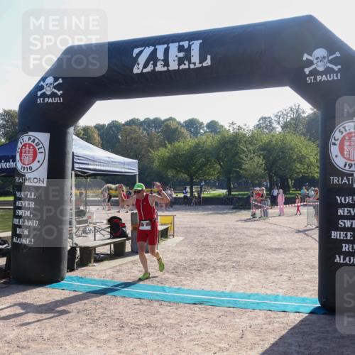 08.09.2024 - Stadtparktriathlon Luisa Fischer http://msf.ph/oto/7033264 08.09.2024 10:08:42 Ziel 2 meine-sportfotos.de