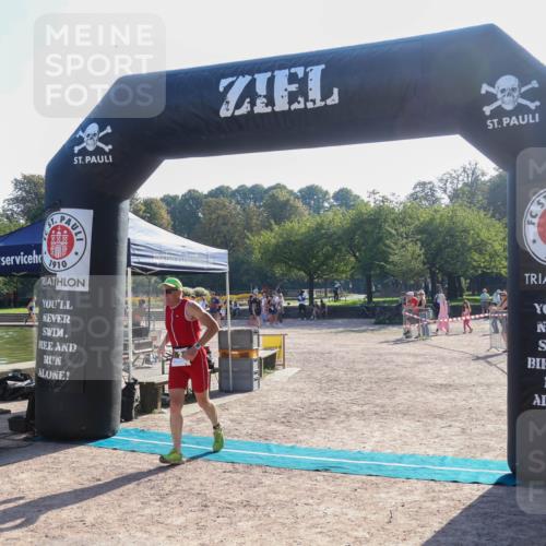 08.09.2024 - Stadtparktriathlon Luisa Fischer http://msf.ph/oto/7033269 08.09.2024 10:08:43 Ziel 2 meine-sportfotos.de