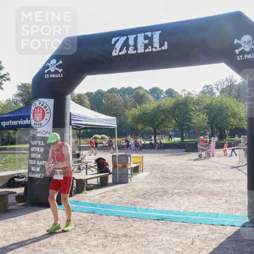 08.09.2024 - Stadtparktriathlon Luisa Fischer http://msf.ph/oto/7033273 08.09.2024 10:08:44 Ziel 2 meine-sportfotos.de