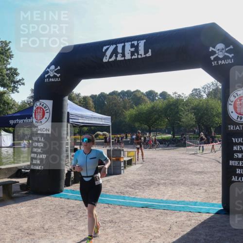 08.09.2024 - Stadtparktriathlon Luisa Fischer http://msf.ph/oto/7033455 08.09.2024 10:14:43 Ziel 138, 159 meine-sportfotos.de