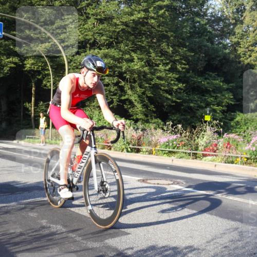 08.09.2024 - Stadtparktriathlon Zöllner http://msf.ph/oto/7038362 08.09.2024 08:47:51 Radfahren 13 meine-sportfotos.de
