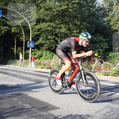 08.09.2024 - Stadtparktriathlon Zöllner http://msf.ph/oto/7038376 08.09.2024 08:49:18 Radfahren 11 meine-sportfotos.de