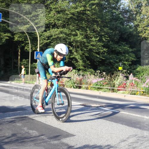 08.09.2024 - Stadtparktriathlon Zöllner http://msf.ph/oto/7038442 08.09.2024 08:52:01 Radfahren 18, 44, 66 meine-sportfotos.de