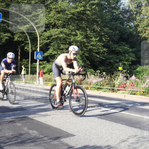 08.09.2024 - Stadtparktriathlon Zöllner http://msf.ph/oto/7038482 08.09.2024 08:53:03 Radfahren 4, 42, 45 meine-sportfotos.de