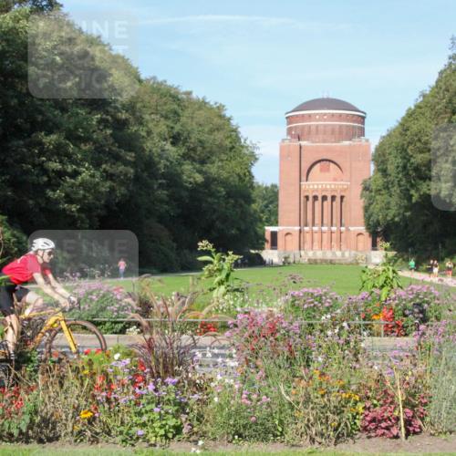 08.09.2024 - Stadtparktriathlon Zöllner http://msf.ph/oto/7040266 08.09.2024 10:01:32 Radfahren 195, 228, 237, 238, 244 meine-sportfotos.de