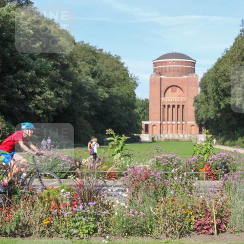 08.09.2024 - Stadtparktriathlon Zöllner http://msf.ph/oto/7040456 08.09.2024 10:07:11 Radfahren 215, 216, 261, 262 meine-sportfotos.de