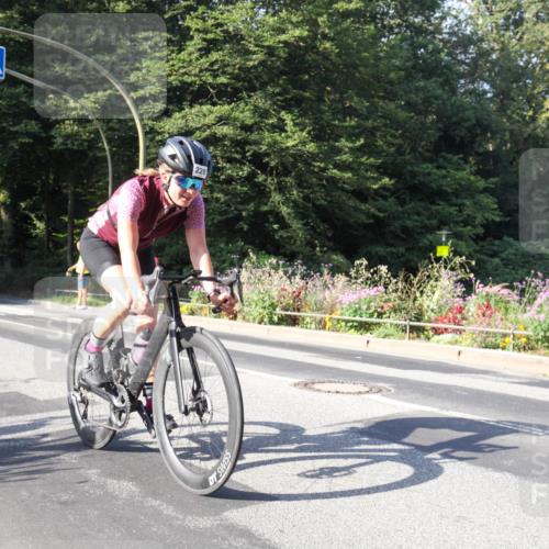 08.09.2024 - Stadtparktriathlon Zöllner http://msf.ph/oto/7040480 08.09.2024 10:01:29 Radfahren 228, 238 meine-sportfotos.de