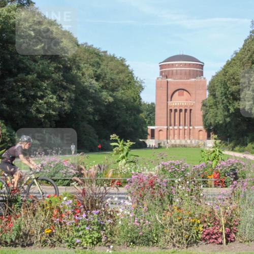 08.09.2024 - Stadtparktriathlon Zöllner http://msf.ph/oto/7040519 08.09.2024 10:08:47 Radfahren 192, 195, 229, 237, 238, 244 meine-sportfotos.de