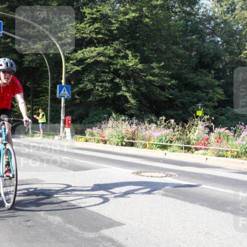 08.09.2024 - Stadtparktriathlon Zöllner http://msf.ph/oto/7040895 08.09.2024 10:14:26 Radfahren 201, 205 meine-sportfotos.de