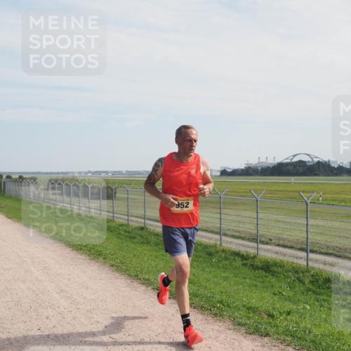 08.09.2024 - Airport Race Miley Keyser http://msf.ph/oto/7048023 08.09.2024 11:58:43 Laufen 952 meine-sportfotos.de