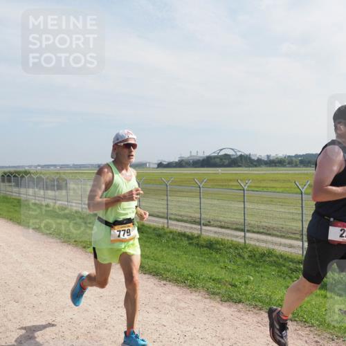 08.09.2024 - Airport Race Miley Keyser http://msf.ph/oto/7048705 08.09.2024 12:08:18 Laufen 1399, 779, 22, 22 meine-sportfotos.de