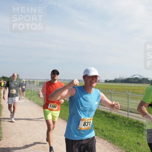 08.09.2024 - Airport Race Miley Keyser http://msf.ph/oto/7049489 08.09.2024 12:14:07 Laufen 14, 385, 1292, 831, 121 meine-sportfotos.de