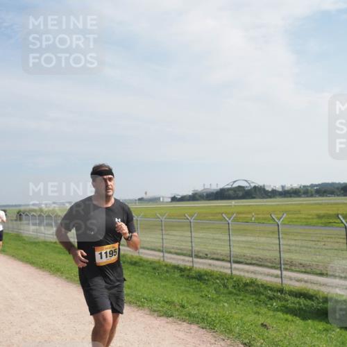 08.09.2024 - Airport Race Miley Keyser http://msf.ph/oto/7049518 08.09.2024 12:14:20 Laufen 697, 1195 meine-sportfotos.de