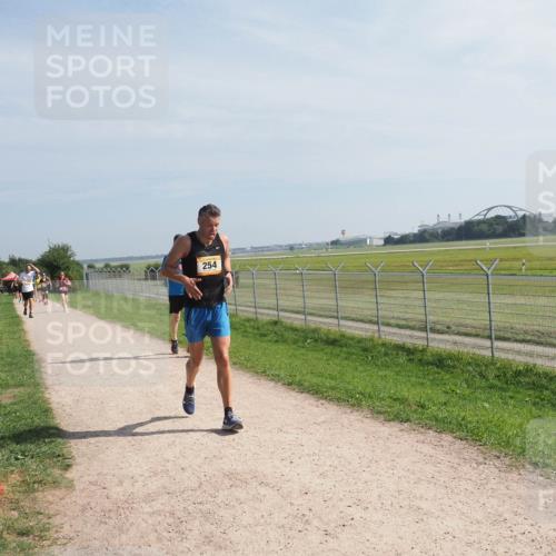 08.09.2024 - Airport Race Miley Keyser http://msf.ph/oto/7049600 08.09.2024 12:14:41 Laufen 254 meine-sportfotos.de