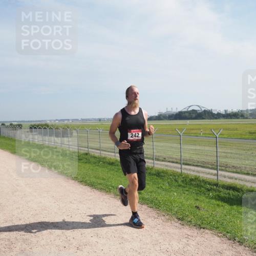 08.09.2024 - Airport Race Miley Keyser http://msf.ph/oto/7049898 08.09.2024 12:16:22 Laufen 242 meine-sportfotos.de