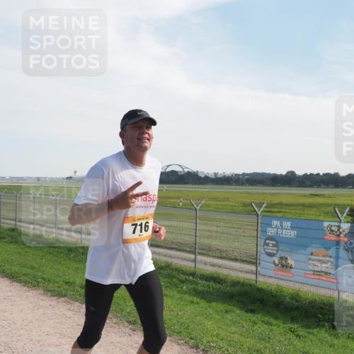 08.09.2024 - Airport Race Miley Keyser http://msf.ph/oto/7050360 08.09.2024 12:19:23 Laufen 716 meine-sportfotos.de