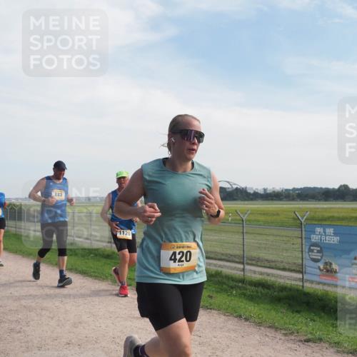 08.09.2024 - Airport Race Miley Keyser http://msf.ph/oto/7051333 08.09.2024 12:25:46 Laufen 244, 150, 376, 883, 1120, 420 meine-sportfotos.de