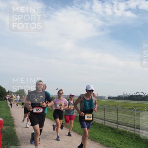 08.09.2024 - Airport Race Miley Keyser http://msf.ph/oto/7051669 08.09.2024 12:27:37 Laufen 127, 1326, 1970, 428 meine-sportfotos.de