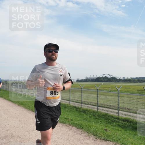 08.09.2024 - Airport Race Miley Keyser http://msf.ph/oto/7052228 08.09.2024 12:31:11 Laufen 92, 493, 400, 905 meine-sportfotos.de