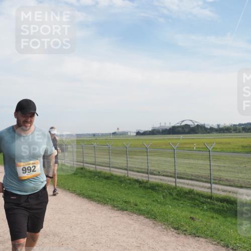 08.09.2024 - Airport Race Miley Keyser http://msf.ph/oto/7052243 08.09.2024 12:31:17 Laufen 370, 14, 992 meine-sportfotos.de