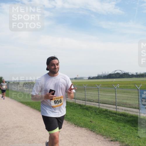 08.09.2024 - Airport Race Miley Keyser http://msf.ph/oto/7052539 08.09.2024 12:33:13 Laufen 754, 956 meine-sportfotos.de