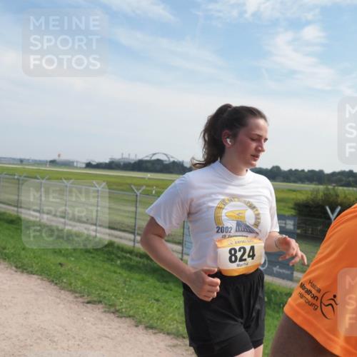 08.09.2024 - Airport Race Miley Keyser http://msf.ph/oto/7052725 08.09.2024 12:34:19 Laufen 2002, 15, 824 meine-sportfotos.de