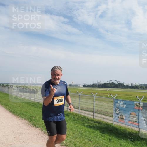 08.09.2024 - Airport Race Miley Keyser http://msf.ph/oto/7053680 08.09.2024 12:41:42 Laufen 908 meine-sportfotos.de