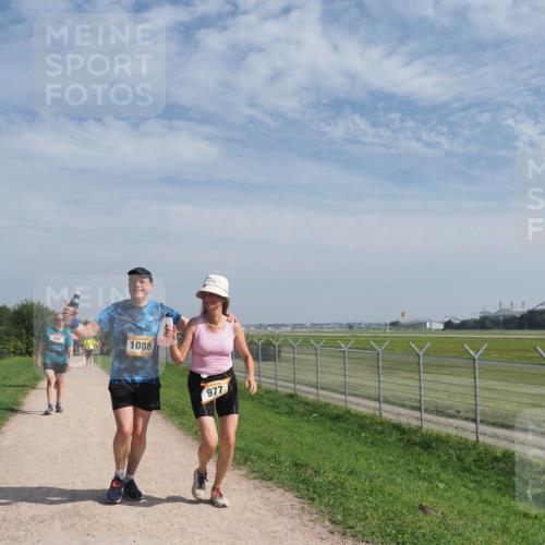 08.09.2024 - Airport Race Miley Keyser http://msf.ph/oto/7054419 08.09.2024 12:51:19 Laufen 102, 1088, 977 meine-sportfotos.de