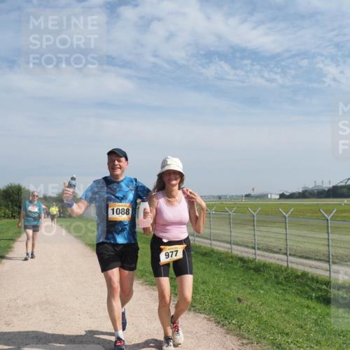 08.09.2024 - Airport Race Miley Keyser http://msf.ph/oto/7054424 08.09.2024 12:51:20 Laufen 102, 1088, 977 meine-sportfotos.de