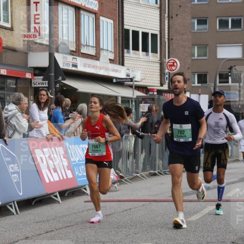 15.09.2024 - PSD Bank Halbmarathon Michael Strokosch http://msf.ph/oto/7054928 15.09.2024 11:29:32 Ziel 702, 703, 906, 909, 947, 1017, 1050, 1413, 1423, 1991, 2481, 2567, 3512 meine-sportfotos.de
