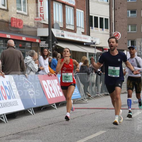 15.09.2024 - PSD Bank Halbmarathon Michael Strokosch http://msf.ph/oto/7054930 15.09.2024 11:29:32 Ziel 702, 703, 906, 909, 947, 1017, 1050, 1413, 1423, 1991, 2481, 2567, 3512 meine-sportfotos.de