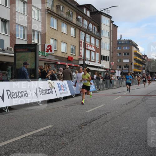 15.09.2024 - PSD Bank Halbmarathon Michael Strokosch http://msf.ph/oto/7054946 15.09.2024 11:29:36 Ziel 702, 703, 906, 947, 1017, 1413, 1423, 1991, 2469, 2481, 2567, 3512 meine-sportfotos.de