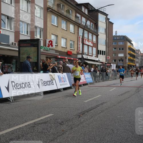 15.09.2024 - PSD Bank Halbmarathon Michael Strokosch http://msf.ph/oto/7054948 15.09.2024 11:29:36 Ziel 702, 703, 906, 947, 1017, 1413, 1423, 1991, 2469, 2481, 2567, 3512 meine-sportfotos.de