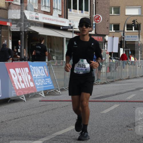 15.09.2024 - PSD Bank Halbmarathon Michael Strokosch http://msf.ph/oto/7054957 15.09.2024 12:39:12 Ziel 2523, 2954, 3367 meine-sportfotos.de