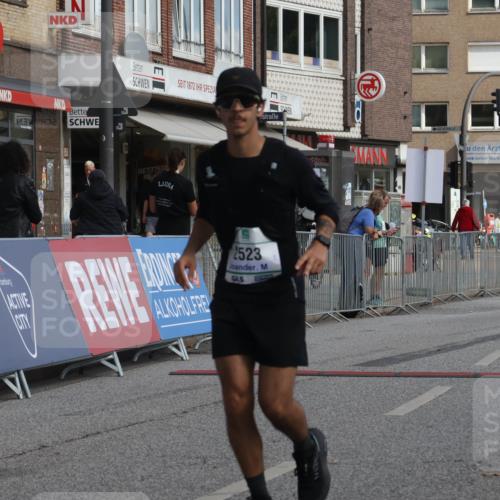 15.09.2024 - PSD Bank Halbmarathon Michael Strokosch http://msf.ph/oto/7054961 15.09.2024 12:39:13 Ziel 2523, 2954, 3367 meine-sportfotos.de