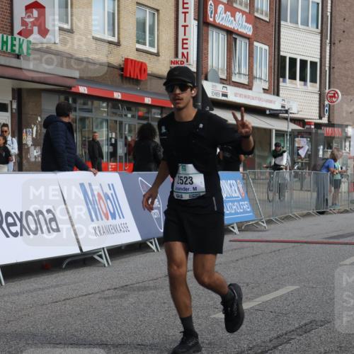 15.09.2024 - PSD Bank Halbmarathon Michael Strokosch http://msf.ph/oto/7054965 15.09.2024 12:39:13 Ziel 2523, 2954, 3367 meine-sportfotos.de