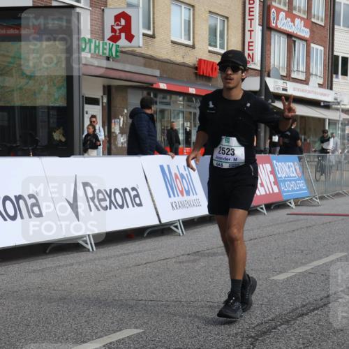 15.09.2024 - PSD Bank Halbmarathon Michael Strokosch http://msf.ph/oto/7054967 15.09.2024 12:39:14 Ziel 2523, 2954, 3367 meine-sportfotos.de