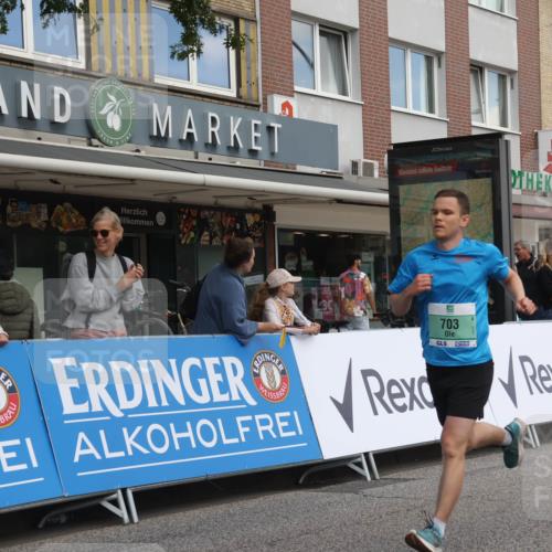 15.09.2024 - PSD Bank Halbmarathon Michael Strokosch http://msf.ph/oto/7054968 15.09.2024 11:29:40 Ziel 702, 703, 704, 711, 906, 947, 1041, 1991, 2469, 2567, 3512 meine-sportfotos.de
