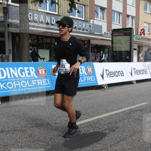 15.09.2024 - PSD Bank Halbmarathon Michael Strokosch http://msf.ph/oto/7054981 15.09.2024 12:39:15 Ziel 2523, 2954, 3367 meine-sportfotos.de