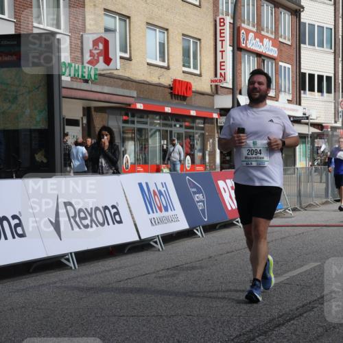 15.09.2024 - PSD Bank Halbmarathon Michael Strokosch http://msf.ph/oto/7055011 15.09.2024 12:39:28 Ziel 2094, 2260 meine-sportfotos.de