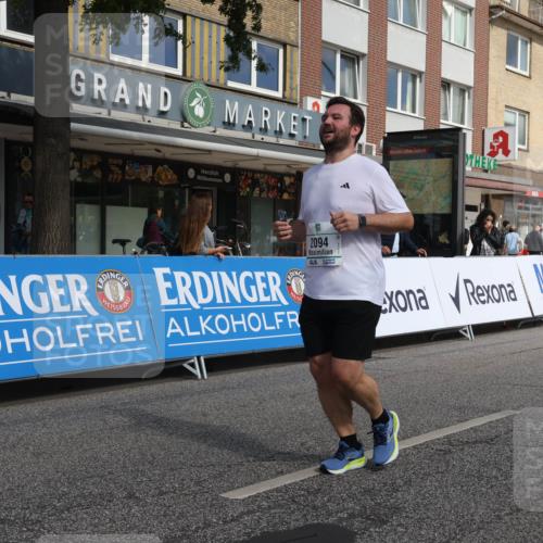 15.09.2024 - PSD Bank Halbmarathon Michael Strokosch http://msf.ph/oto/7055027 15.09.2024 12:39:30 Ziel 2094, 2137, 2260, 3297 meine-sportfotos.de
